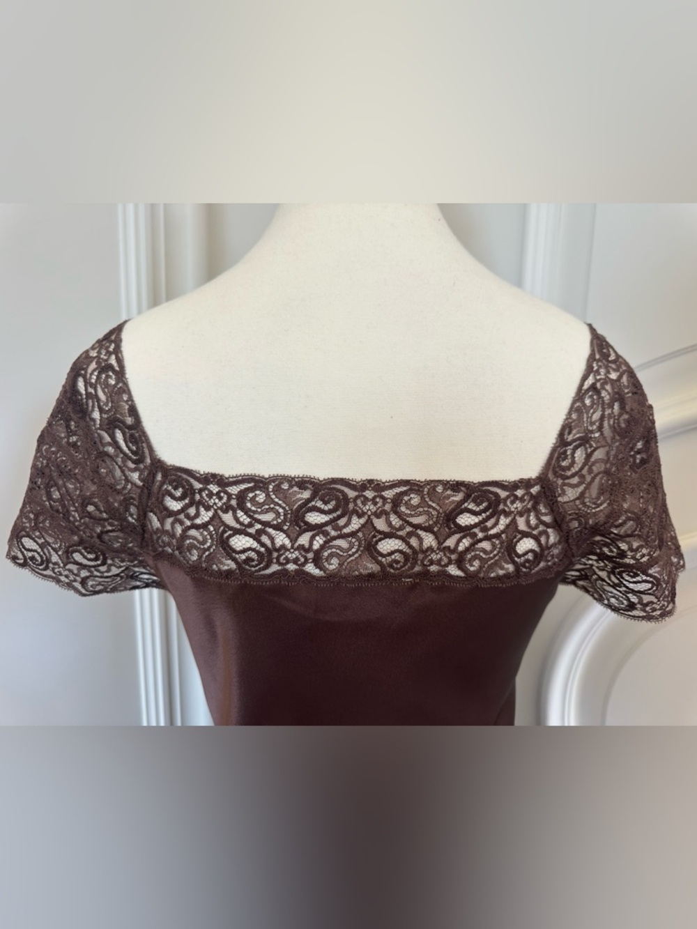 Valentino Neiman Marcus NWOT Vintage Brown Satin Lace Slip Dress & Robe (Medium) - Picture 8 of 10